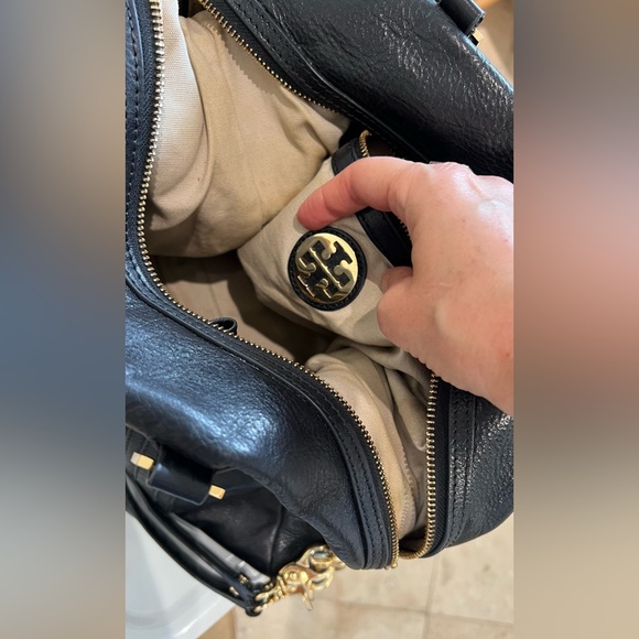 Vintage Tory Burch Convertible Leather bag. - Picture 11 of 15